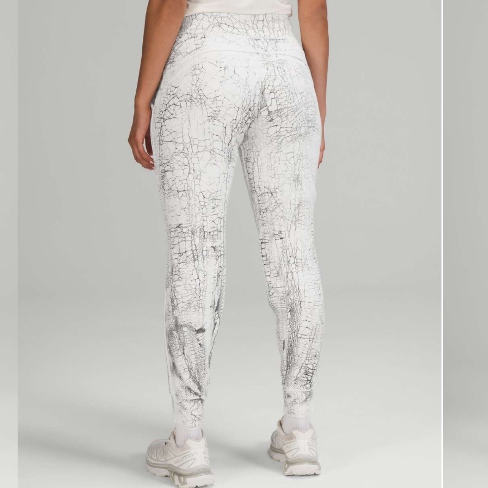 Lululemon warm down jogger - Picture 2 of 7